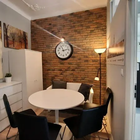 Urban Nest Szewska 21-5 Daire Krakow